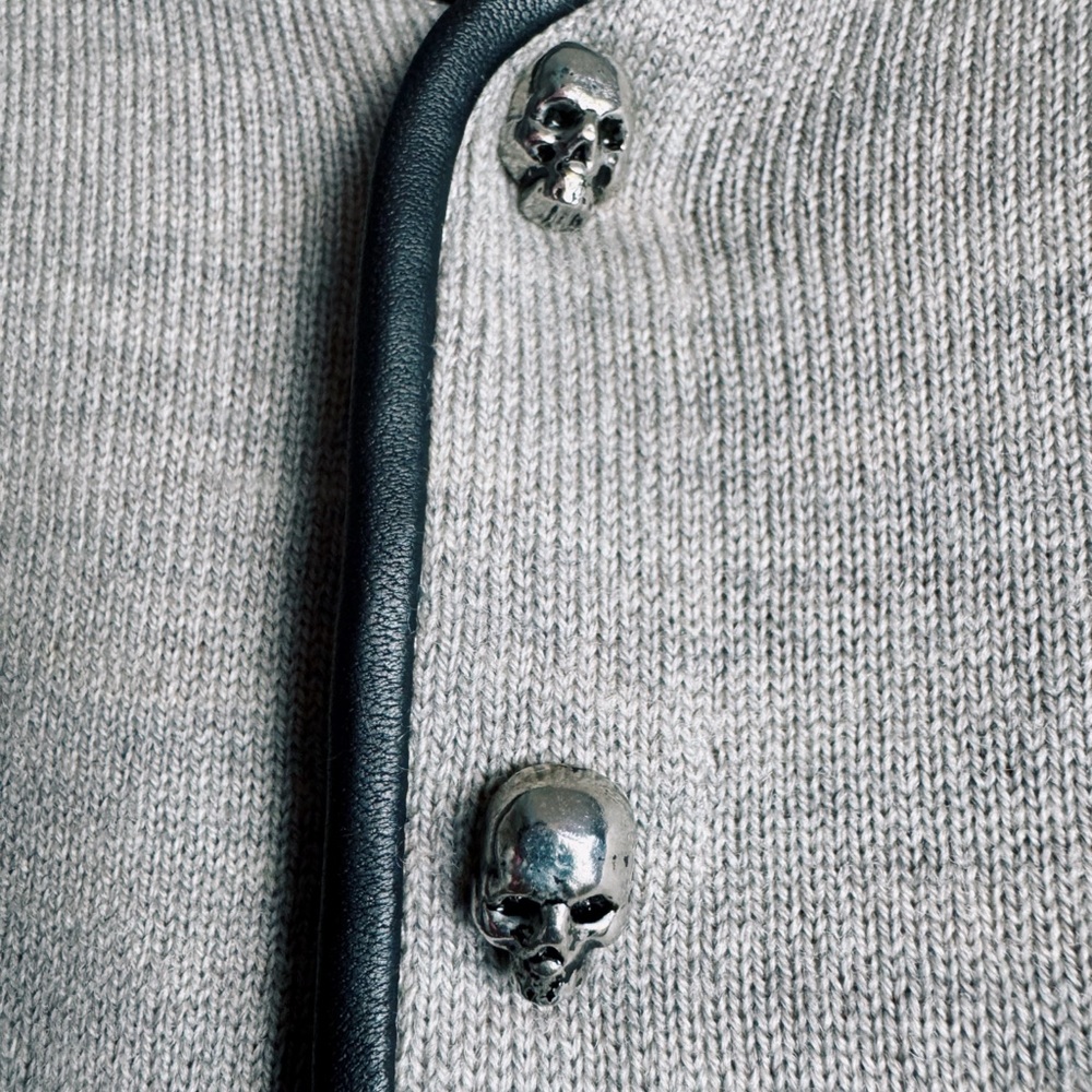 ✨NWOT The Kooples Merino Wool Leather Trim Skull Snap Henley Sweater - Picture 4 of 5